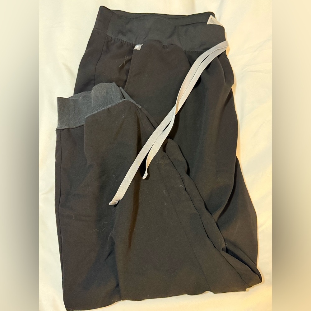 Figs 5XLP black Jogger